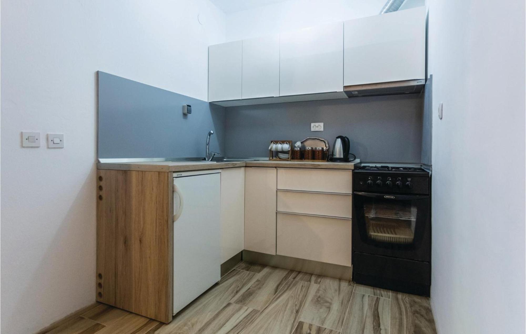 Awesome Apartment In Klek With Kitchen Zewnętrze zdjęcie