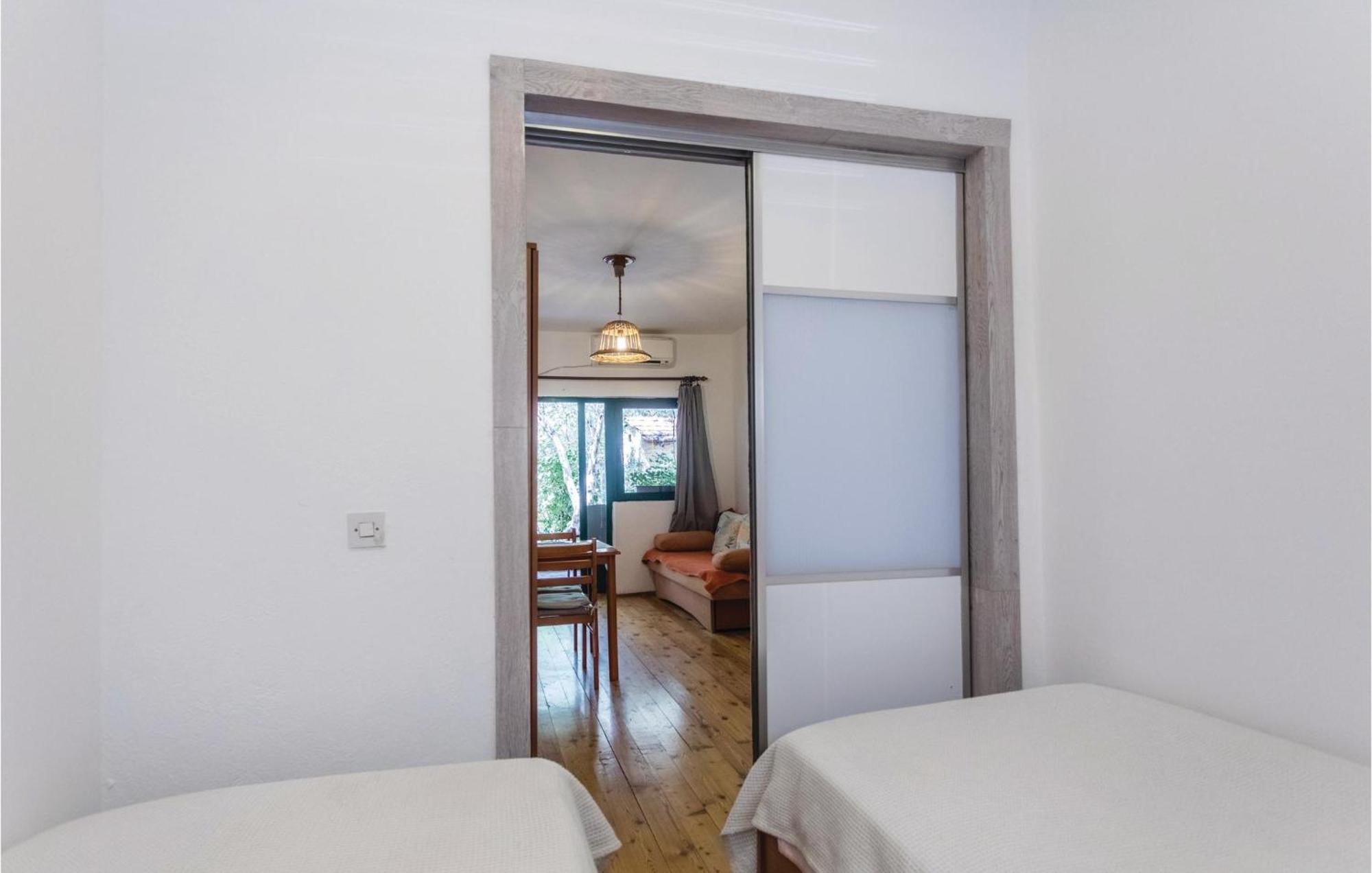 Awesome Apartment In Klek With Kitchen Zewnętrze zdjęcie